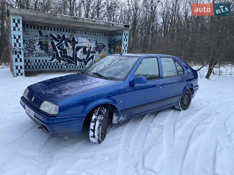 Renault 19