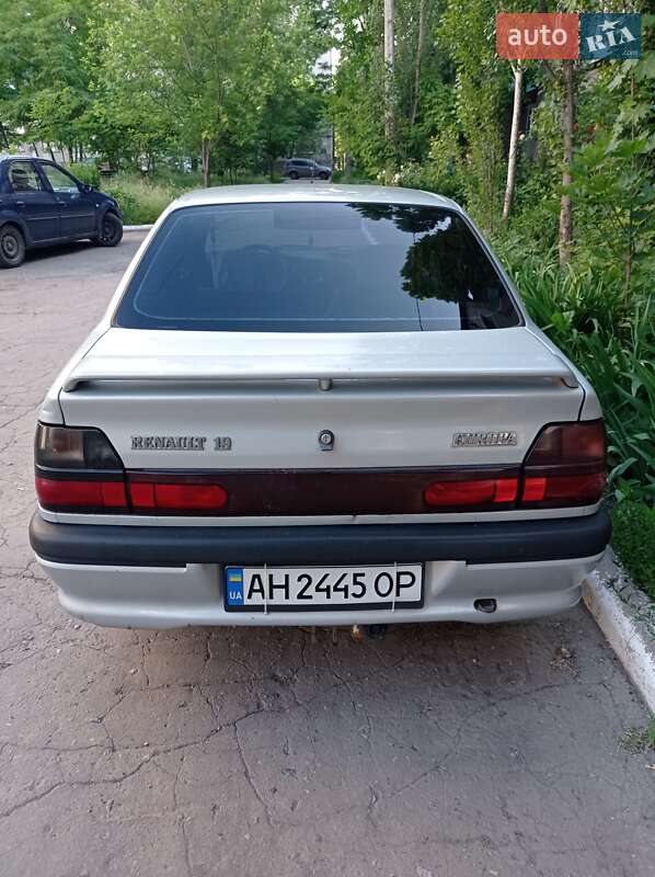Хетчбек Renault 19 2000 в Покровську фото 4 Хетчбек Renault 19 2000 в Покровську