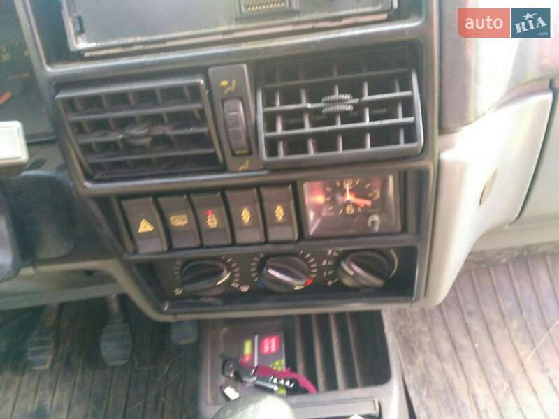 Седан Renault 19 1990 в Славском