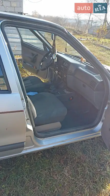 Renault 19