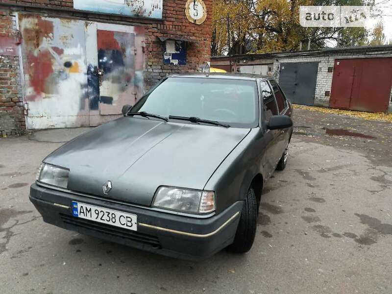 Седан Renault 19 1990 в Чернигове