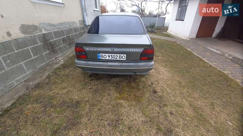 Седан Renault 19 1992 в Тернополе