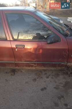 Седан Renault 19 1994 в Шишаки