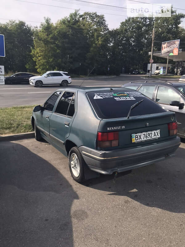Хэтчбек Renault 19 1992 в Тернополе