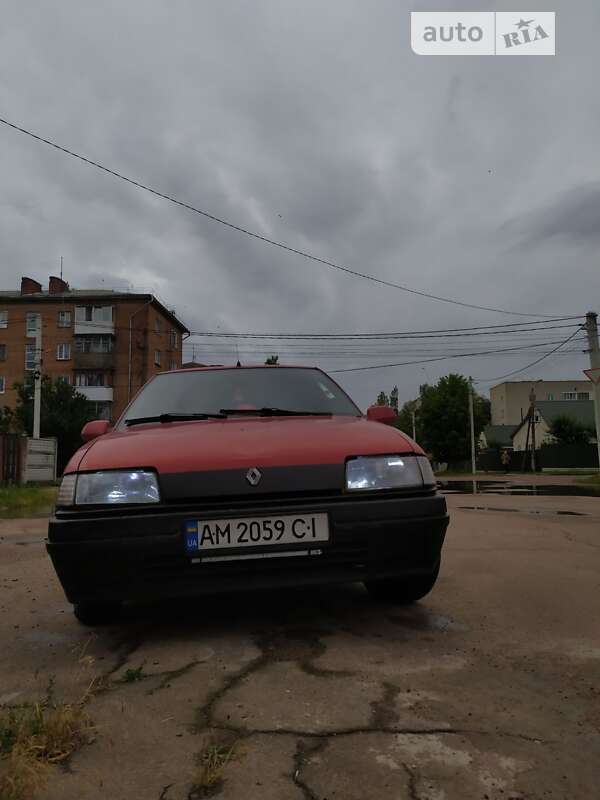 Седан Renault 19 1991 в Коростені