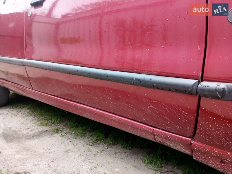 Хэтчбек Renault 19 1994 в Харькове