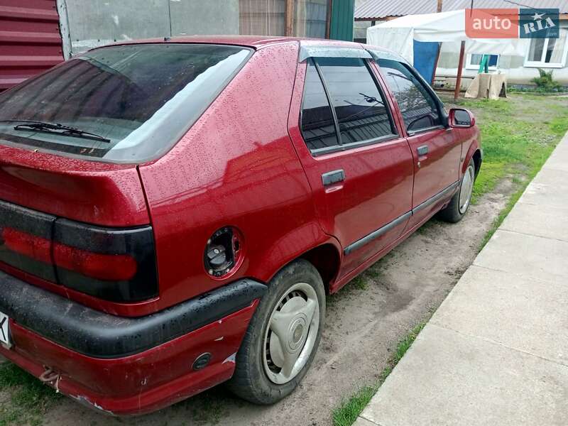 Хэтчбек Renault 19 1994 в Харькове