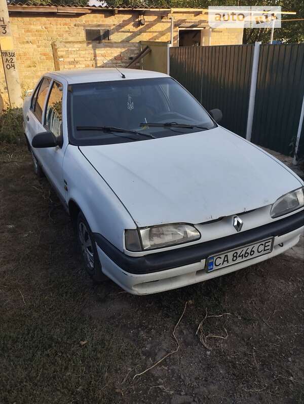 Седан Renault 19 1995 в Чигирину