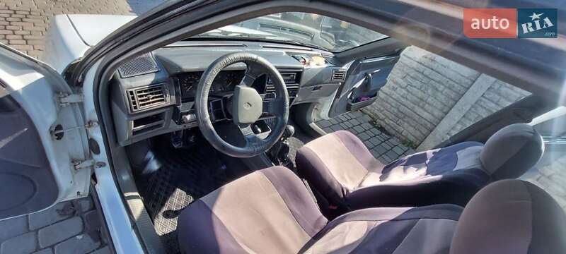 Хэтчбек Renault 19 1992 в Драгомирчанах