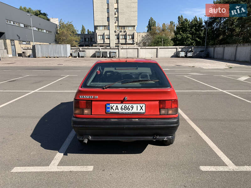 Хэтчбек Renault 19 1991 в Киеве