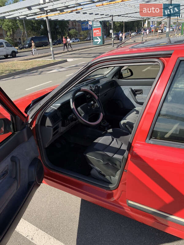Хэтчбек Renault 19 1991 в Киеве