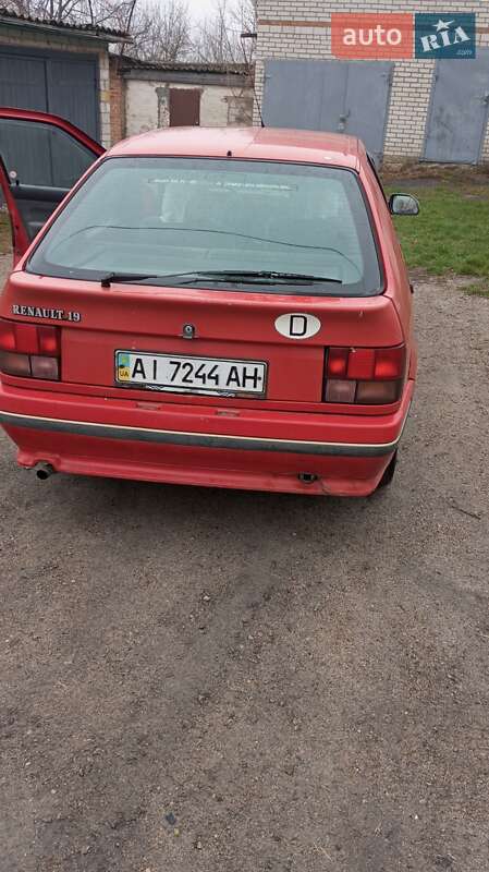 Хэтчбек Renault 19 1991 в Богуславе