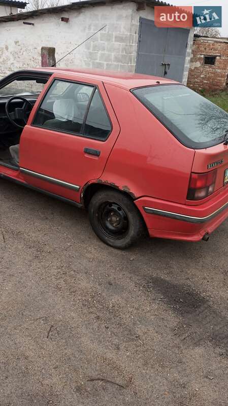 Хэтчбек Renault 19 1991 в Богуславе