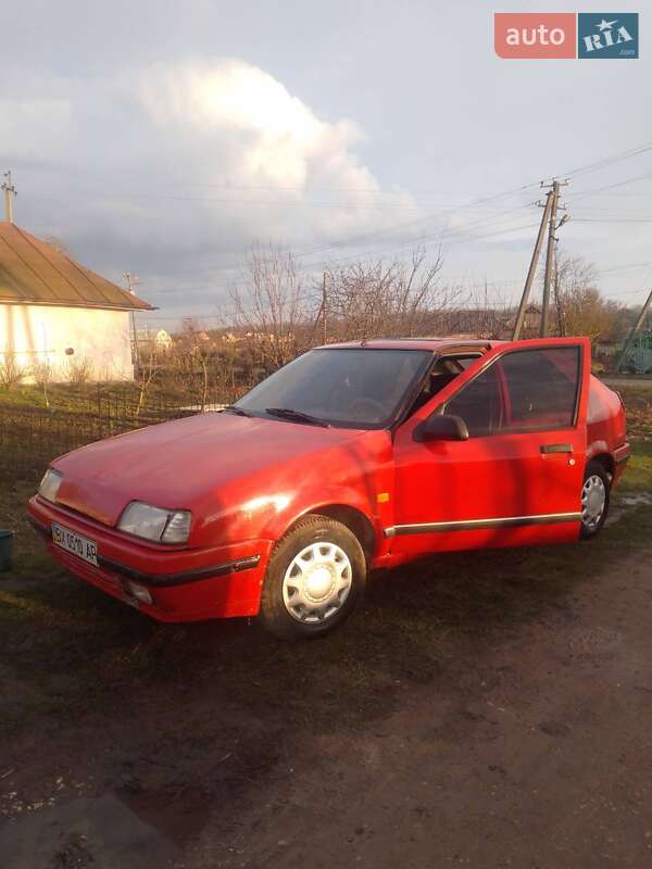Renault 19, photos from the listing