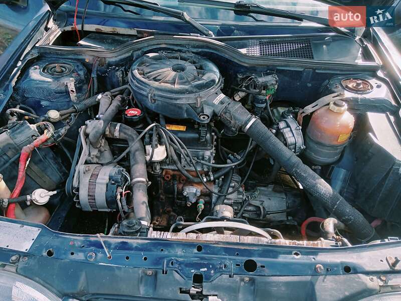 Седан Renault 19 1992 в Бобровиці