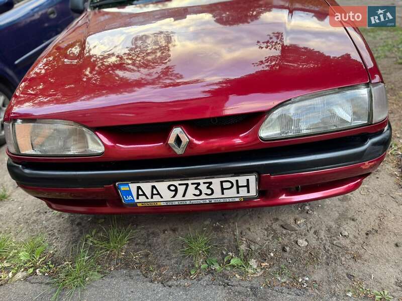 Седан Renault 19 1999 в 