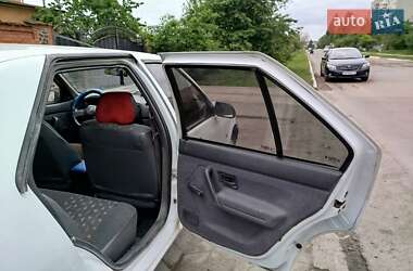 Седан Renault 19 1992 в 