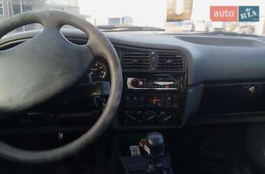 Хэтчбек Renault 19 1995 в 