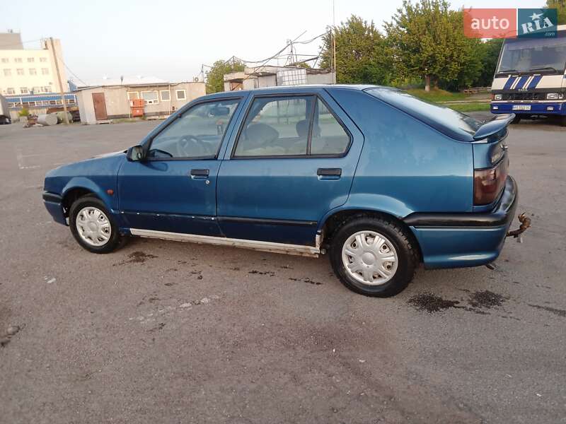 Хэтчбек Renault 19 1995 в 