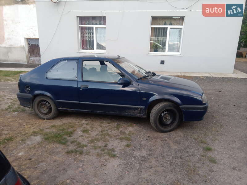 Хэтчбек Renault 19 1993 в 