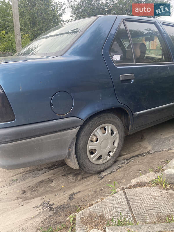Седан Renault 19 1998 в Харькове