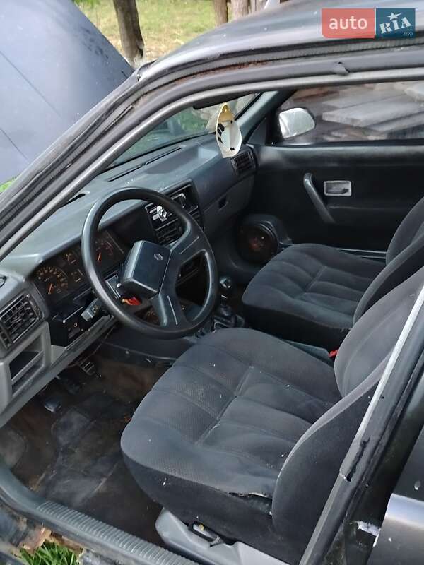 Хэтчбек Renault 19 1989 в Долине