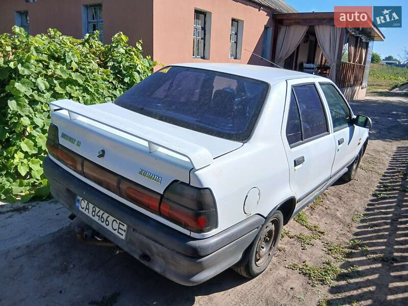 Седан Renault 19 1995 в Ракитном