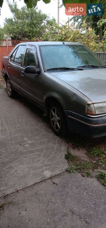 Седан Renault 19 1990 в Светловодске