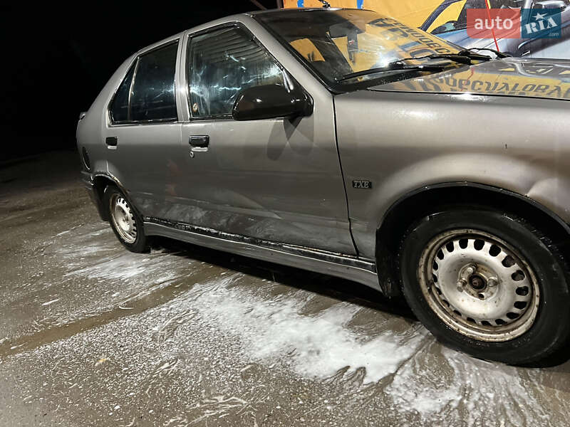 Хэтчбек Renault 19 1990 в Прилуках