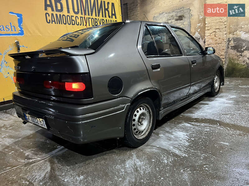 Хэтчбек Renault 19 1990 в Прилуках