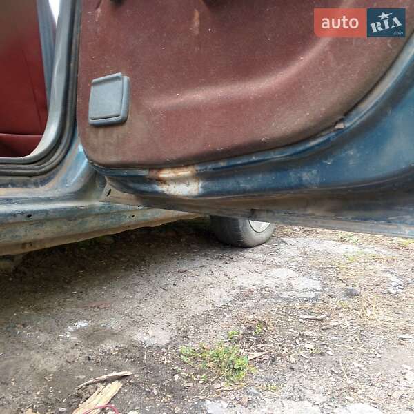 Седан Renault 19 1998 в Безлюдовке