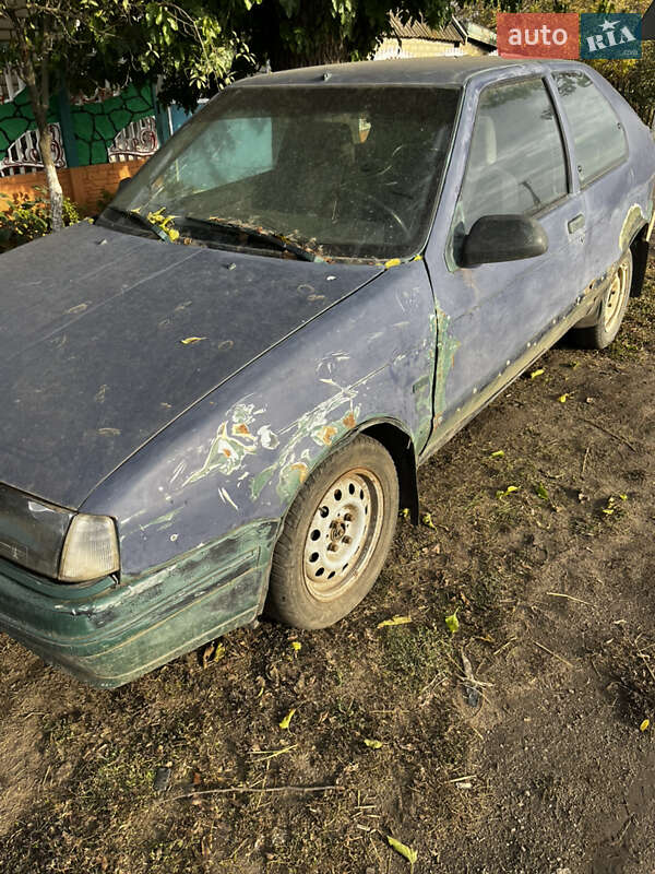 Седан Renault 19 1989 в Васильківці
