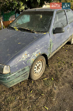 Седан Renault 19 1989 в  фото 5 Седан Renault 19 1989 в