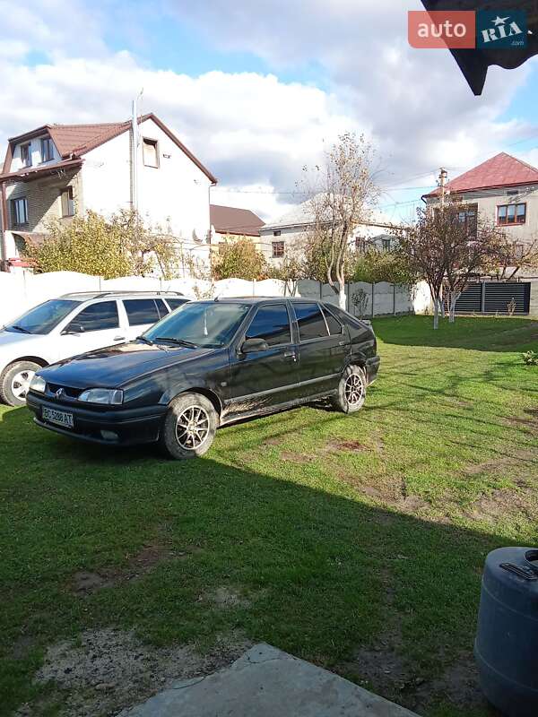 Хэтчбек Renault 19 1995 в Львове