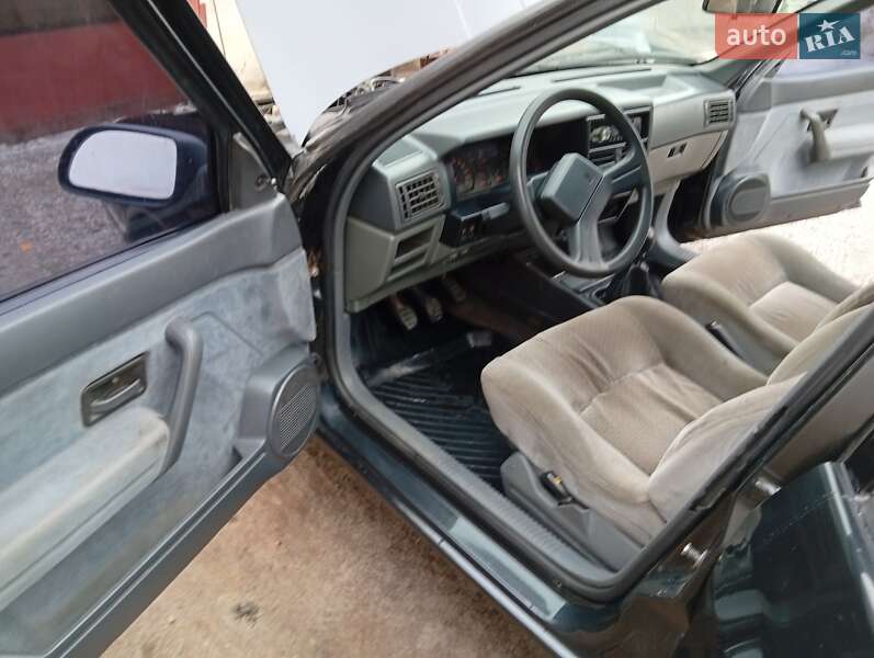 Хэтчбек Renault 19 1991 в Полтаве фото 11 Хэтчбек Renault 19 1991 в Полтаве