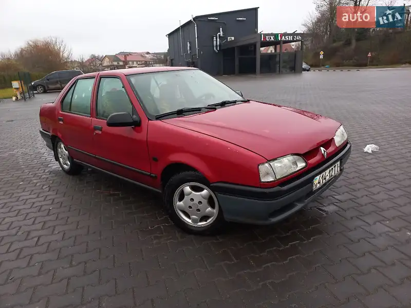Renault 19