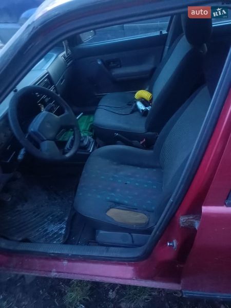 Седан Renault 19 1992 в Чернівцях