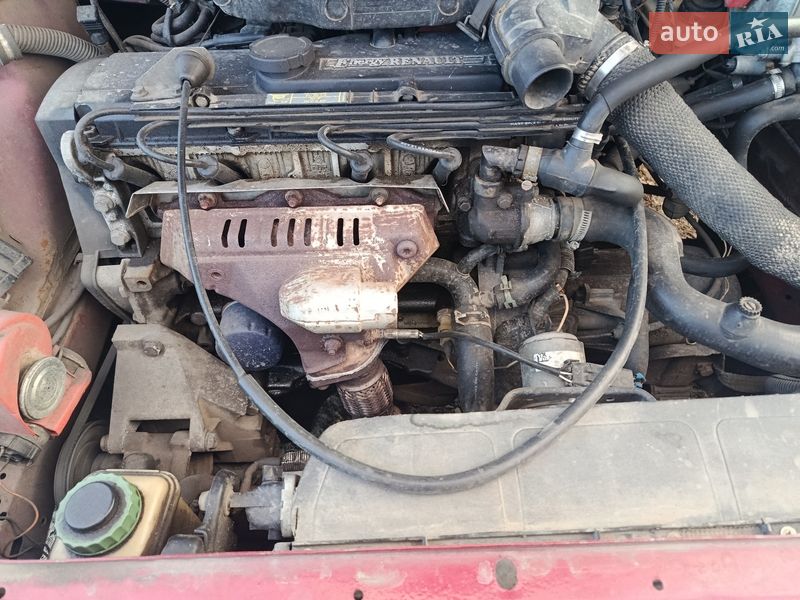 Седан Renault 19 1995 в Киеве