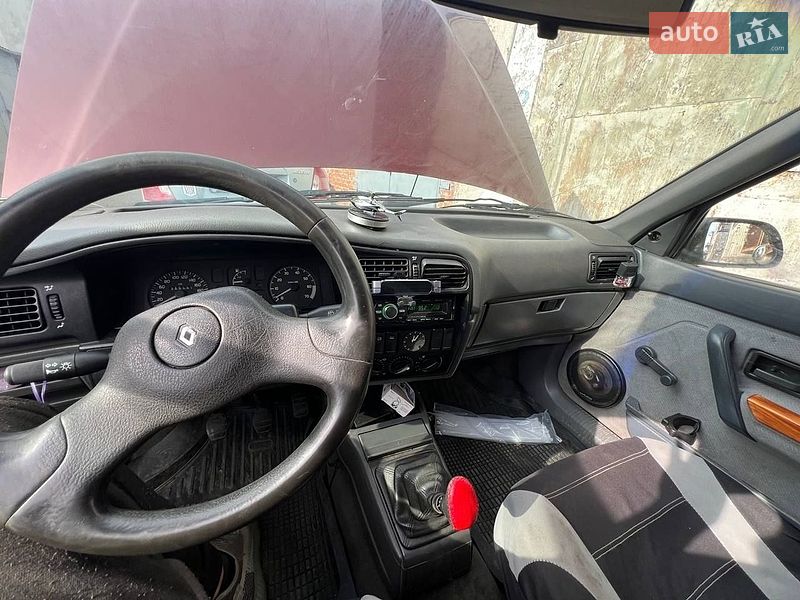 Хэтчбек Renault 19 1993 в Киеве