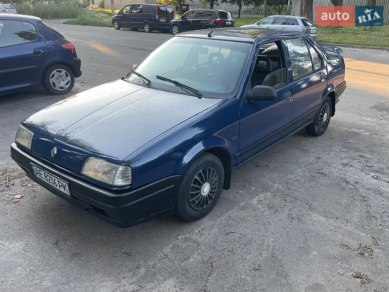 Renault 19