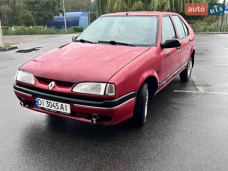 Renault 19