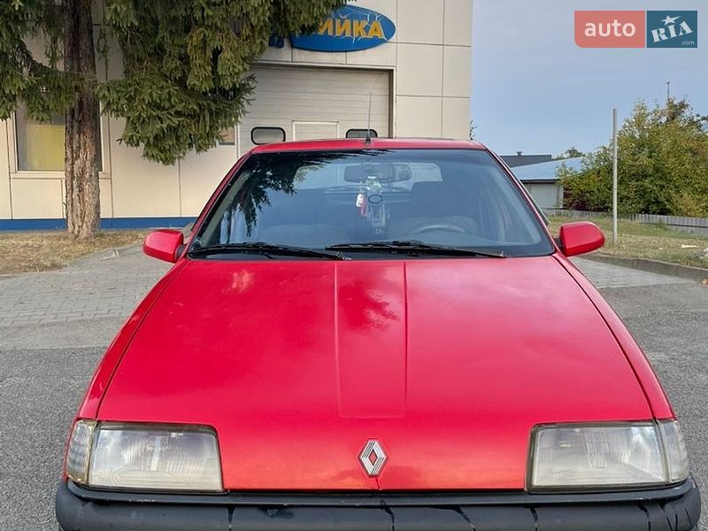 Седан Renault 19 1991 в Дунаївцях