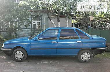 Седан Renault 21 1987 в Коростене