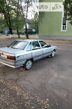 Седан Renault 21 1991 в Черновцах