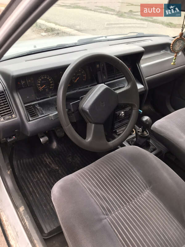 Хетчбек Renault 21 1990 в Первомайську