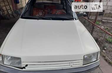 Седан Renault 21 1988 в Василькове