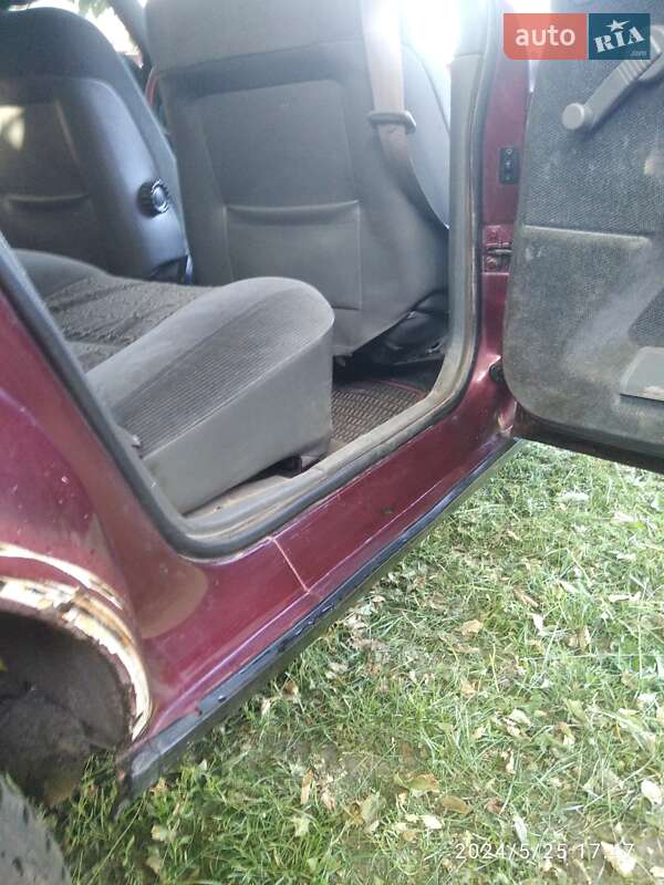 Седан Renault 21 1993 в Кролевці