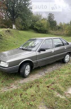 Седан Renault 21 1988 в Дубно