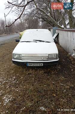 Седан Renault 21 1986 в Житомире