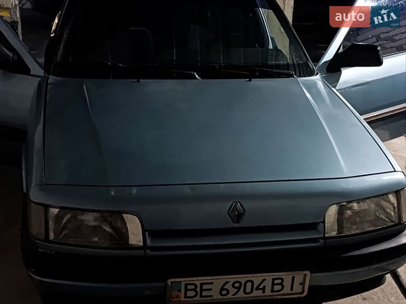 Renault 21 1992